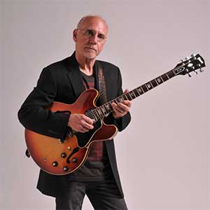 Larry Carlton